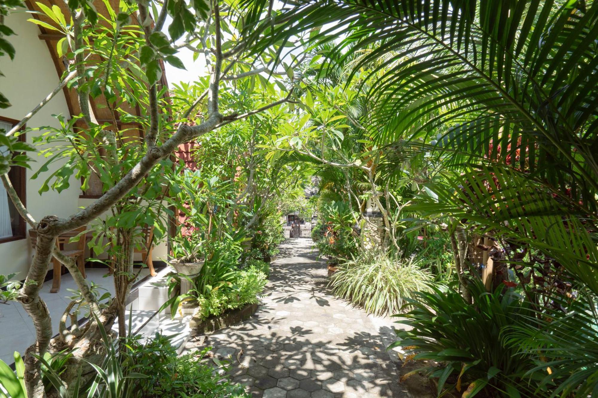Ratu Cottage By Ourstory Travels Batununggul Exterior photo